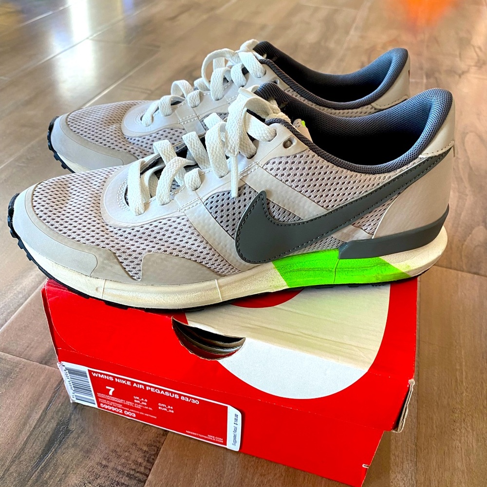 Nike